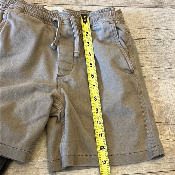 Lot of 5 Abercrombie Kids Assorted Color Shorts Boy’s Size 9/10 - Picture 12 of 12
